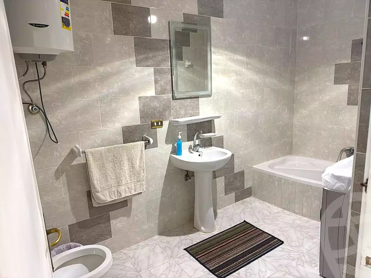 https://aqarmap.com.eg/ar/listing/7152038-for-sale-cairo-new-cairo-el-narges-el-narges-omarat-youssef-el-gendy-st