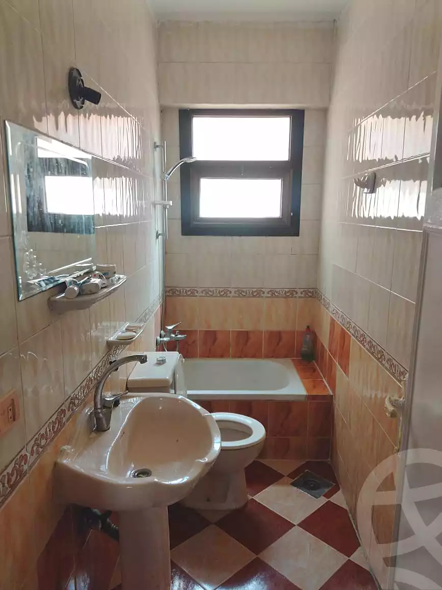 https://aqarmap.com.eg/ar/listing/7152111-for-rent-cairo-6th-of-october-el-ahyaa-neighborhood-1st-al-maahad