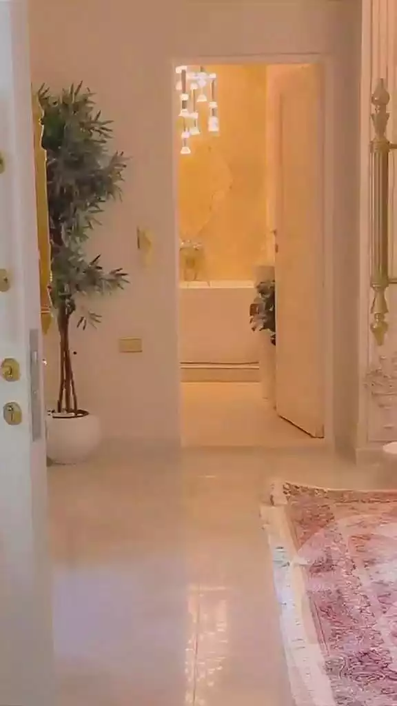 فيلا بـ٤ غرف نوم في مدينتي، صورة ٢ من ٤٩