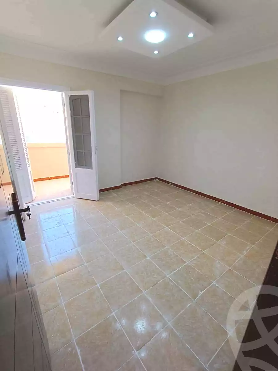 https://aqarmap.com.eg/ar/listing/7153393-for-sale-alexandria-sydy-bshr-sydy-bshr-bhry-ali-hipa-st