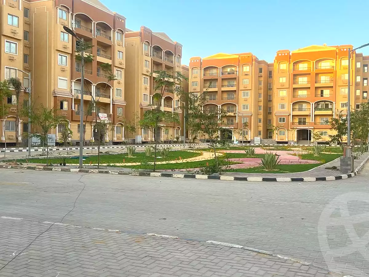 https://aqarmap.com.eg/ar/listing/7153582-for-sale-cairo-new-cairo-compounds-loaloat-new-cairo