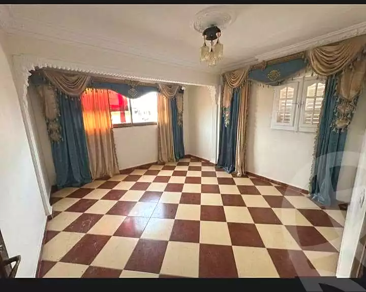 https://aqarmap.com.eg/ar/listing/7153687-for-rent-alexandria-al-agamy-bw-ywsf