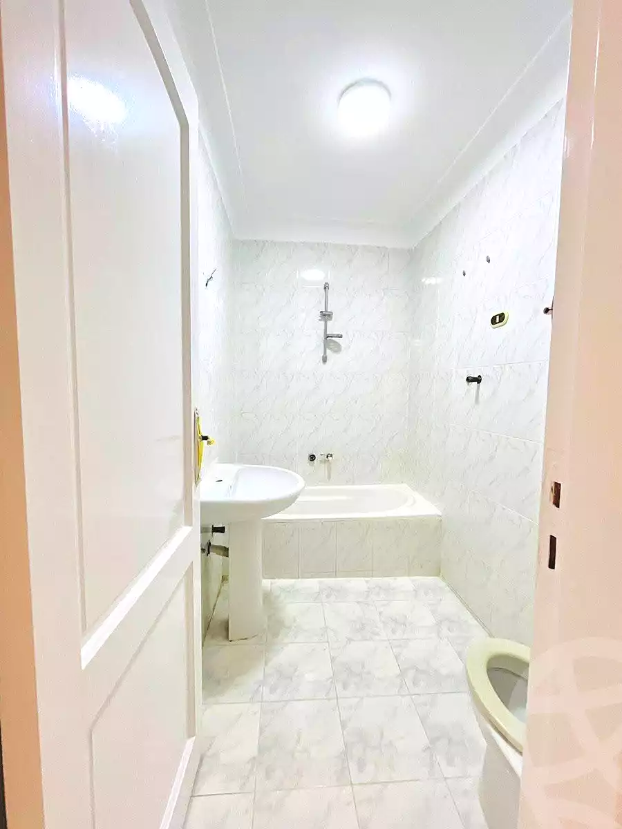https://aqarmap.com.eg/ar/listing/7153779-for-sale-alexandria-al-agamy