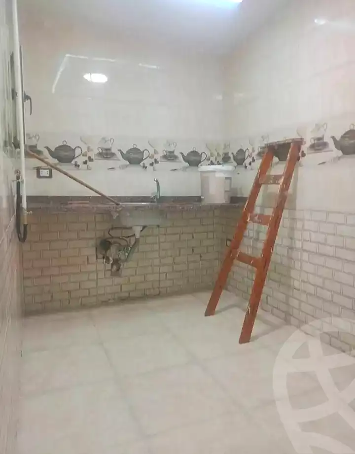 https://aqarmap.com.eg/en/listing/7154212-for-sale-alexandria-al-agamy-el-hanouvel-radwan-st