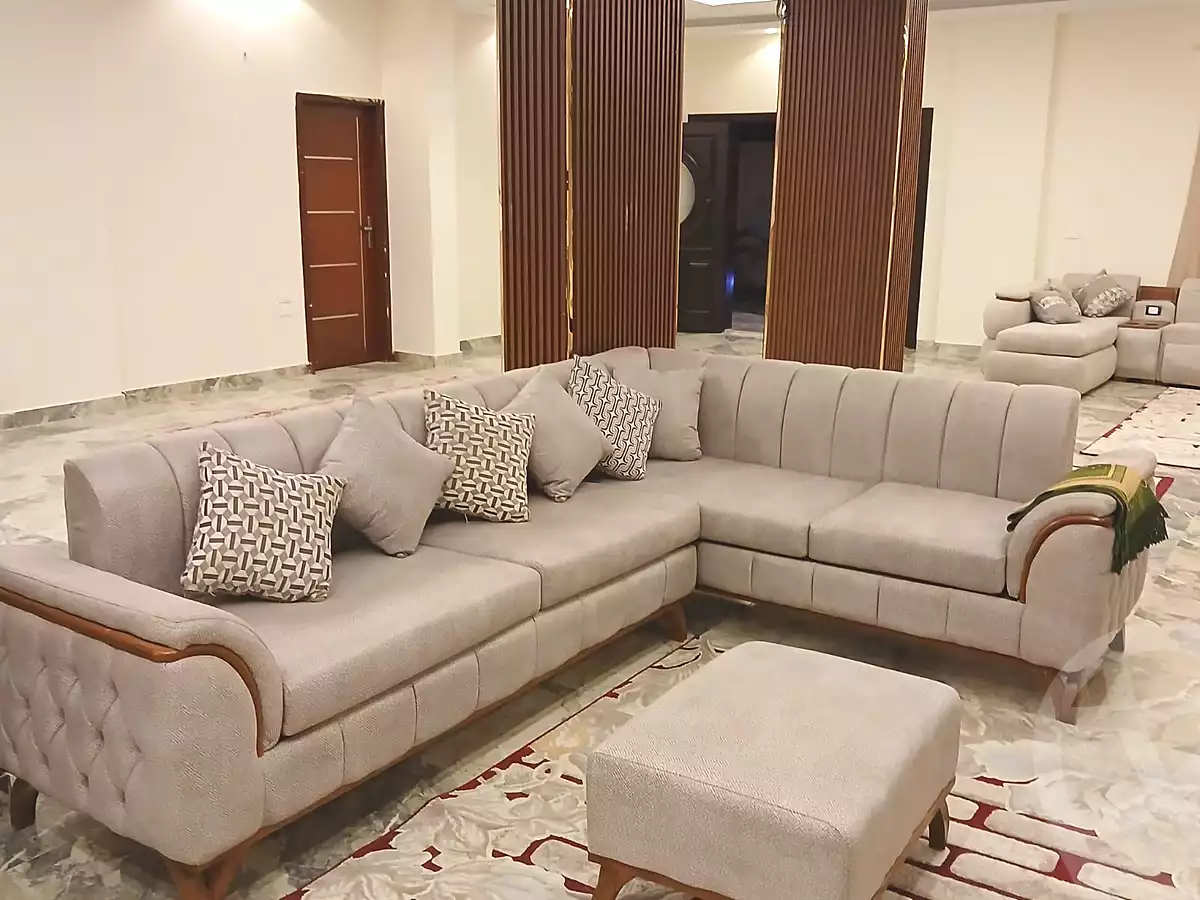 https://aqarmap.com.eg/ar/listing/7154513-for-rent-cairo-el-sheikh-zayed-city-lshykh-zyd-ljdyd-el-reef-el-oroby