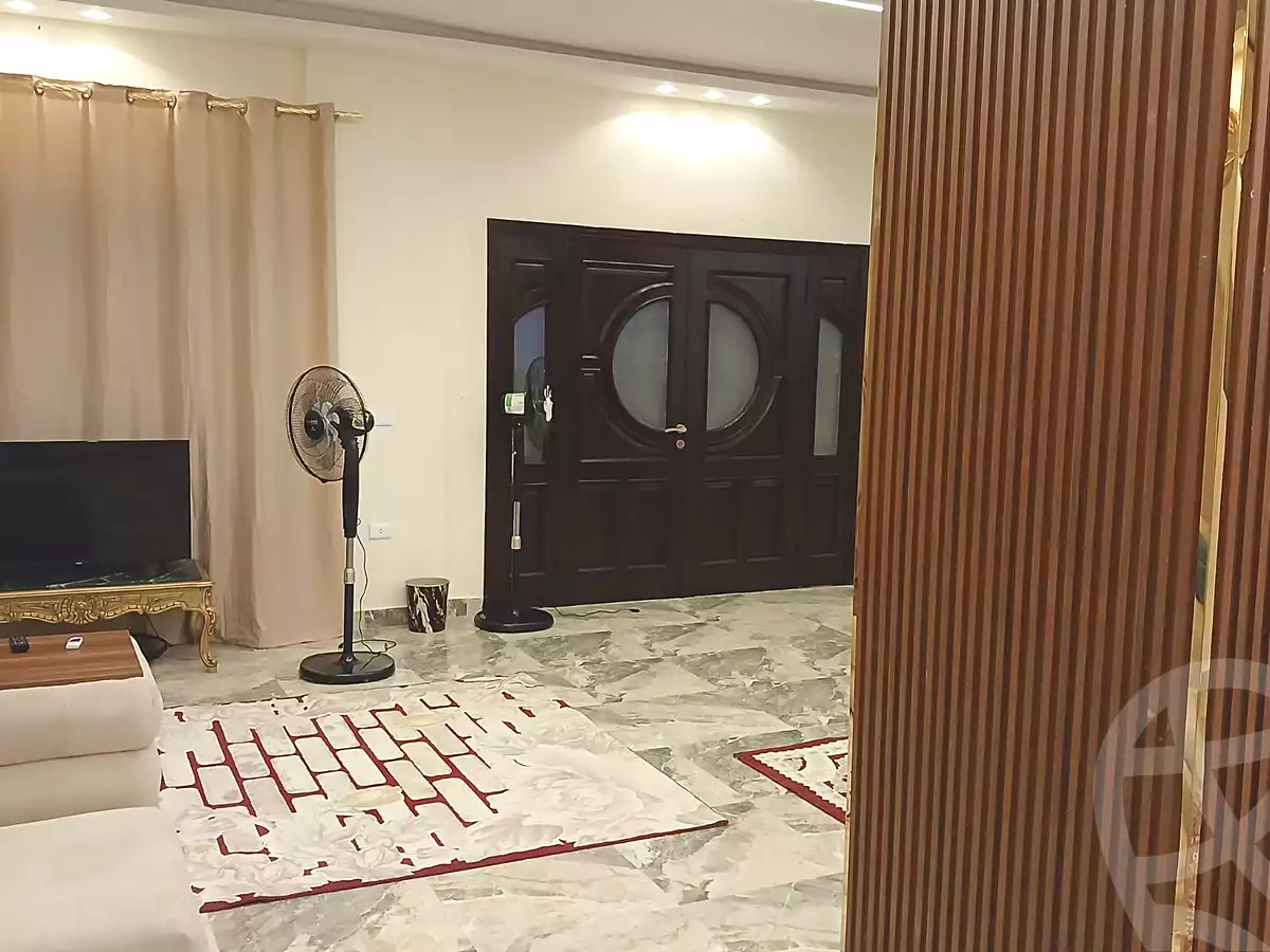 https://aqarmap.com.eg/ar/listing/7154513-for-rent-cairo-el-sheikh-zayed-city-lshykh-zyd-ljdyd-el-reef-el-oroby