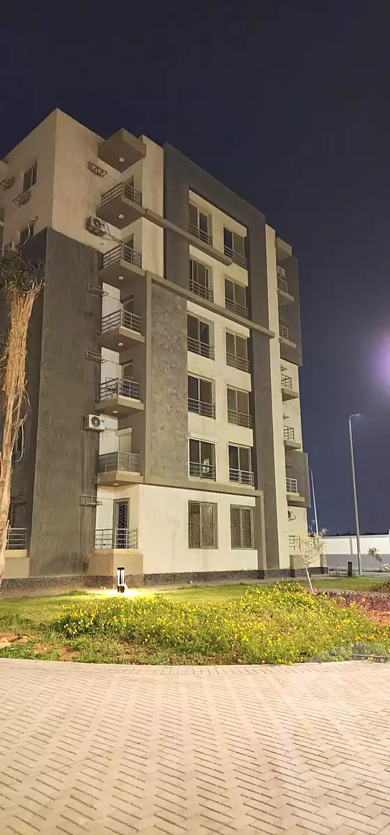 https://aqarmap.com.eg/ar/listing/7154570-for-rent-cairo-el-sheikh-zayed-city-compounds-jn-2