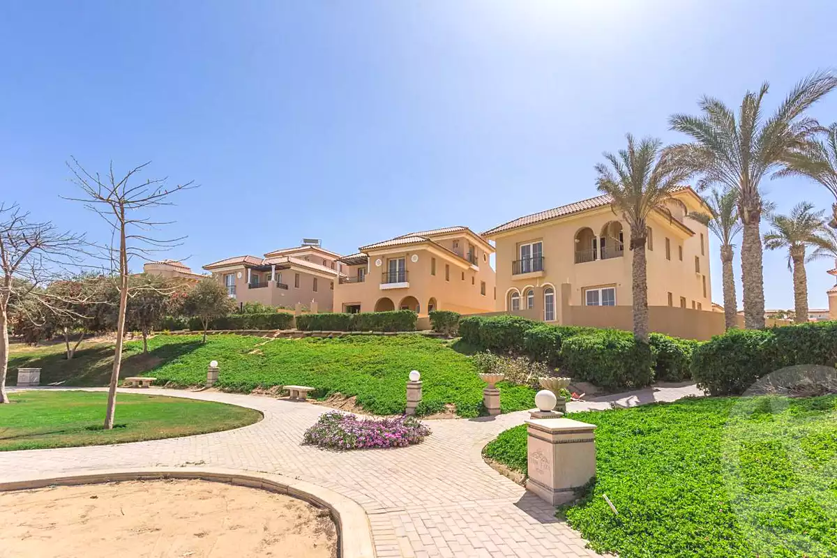https://aqarmap.com.eg/ar/listing/7154652-for-sale-cairo-new-cairo-compounds-hyde-park-centre-ville-hyde-park