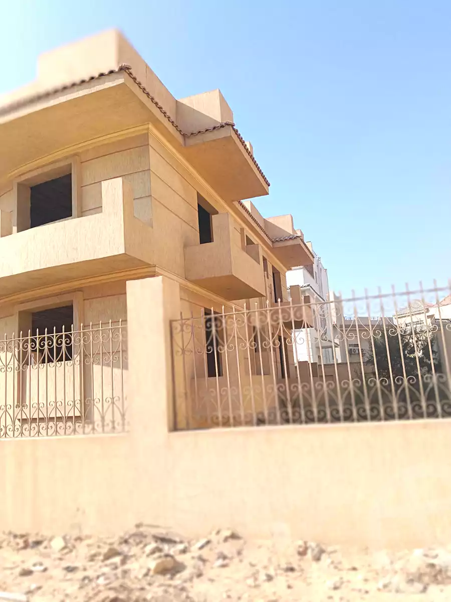 https://aqarmap.com.eg/en/listing/7155875-for-sale-cairo-6th-of-october-compounds-zaraeyin-compound