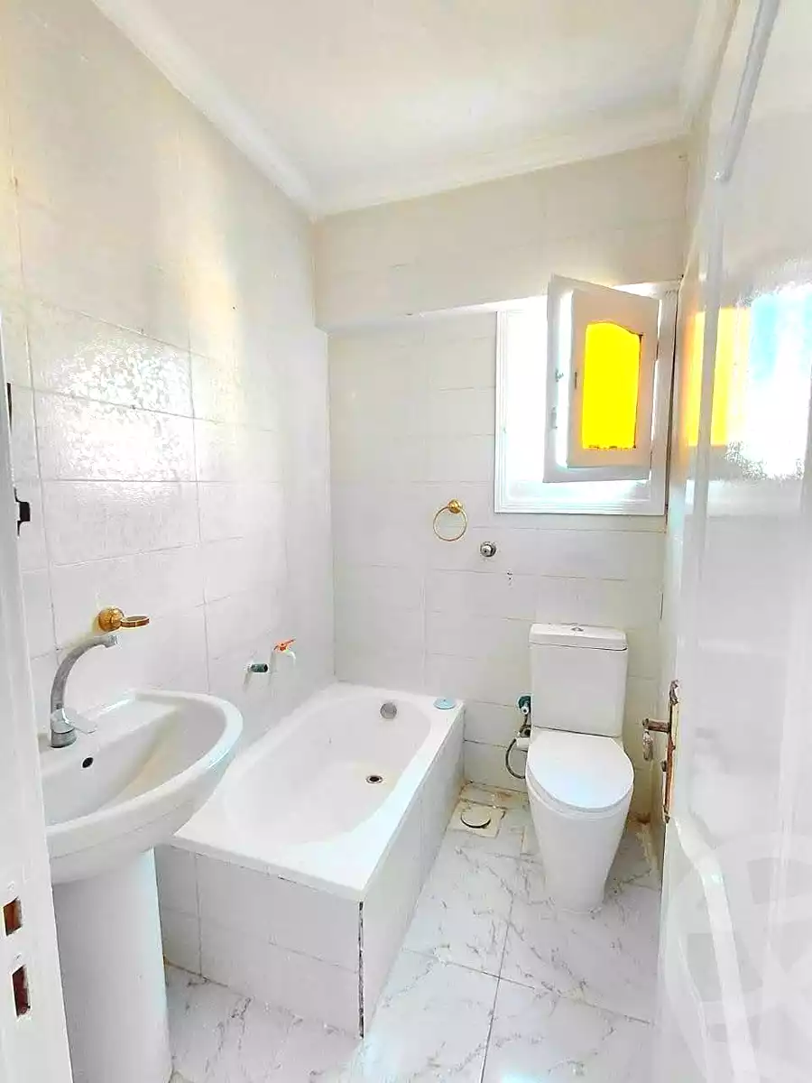 https://aqarmap.com.eg/ar/listing/7156227-for-sale-alexandria-al-agamy-shataa-el-nakheel