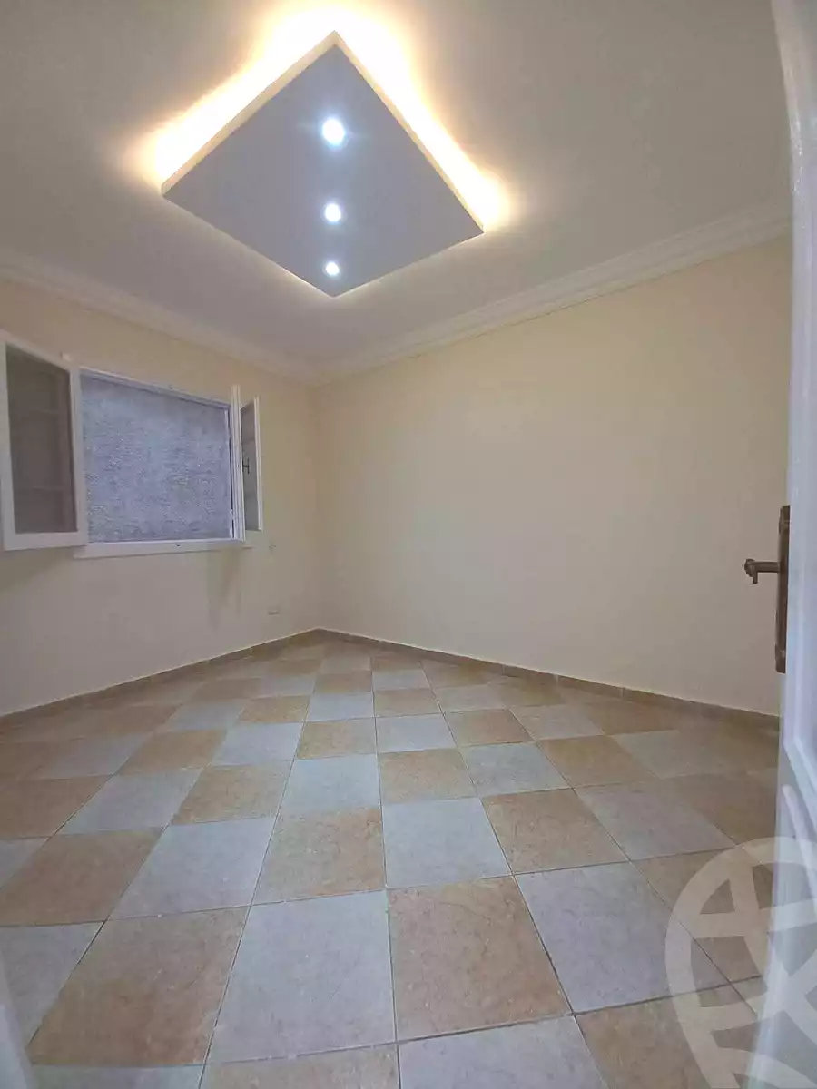 https://aqarmap.com.eg/ar/listing/7157370-for-sale-alexandria-el-asafra-shr-45