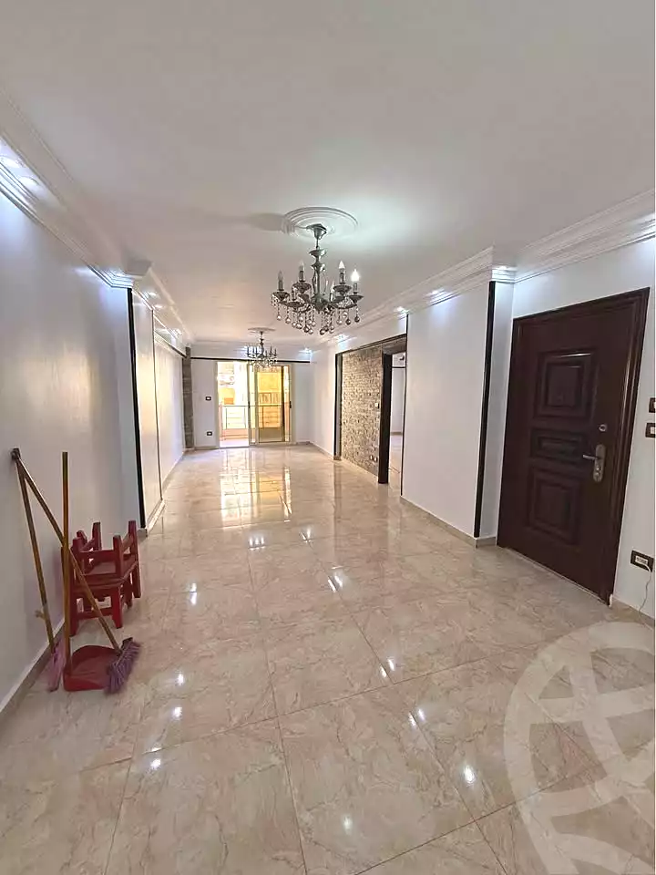 https://aqarmap.com.eg/en/listing/7158099-for-sale-alexandria-el-mandara-shr-jml-bd-lnsr