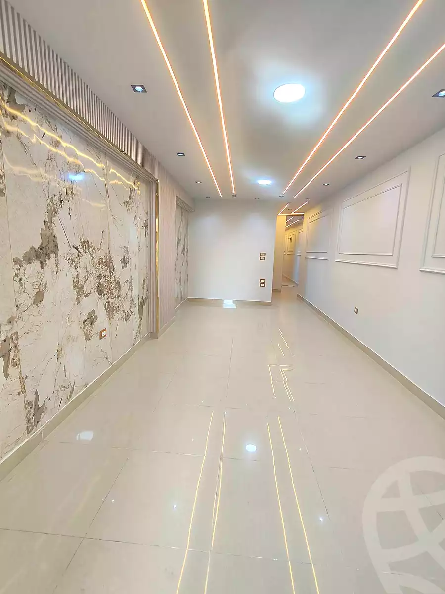 https://aqarmap.com.eg/ar/listing/7158597-for-sale-alexandria-sydy-bshr-sydy-bshr-bhry-shr-khld-bn-lwlyd