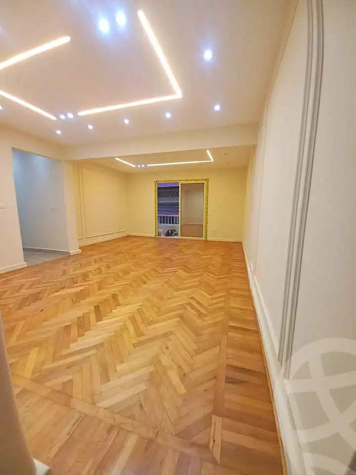 https://aqarmap.com.eg/ar/listing/7158713-for-sale-alexandria-miami-shr-jml-bd-lnsr