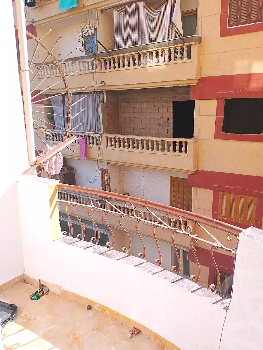 https://aqarmap.com.eg/ar/listing/7158755-for-sale-alexandria-new-miami-street-10