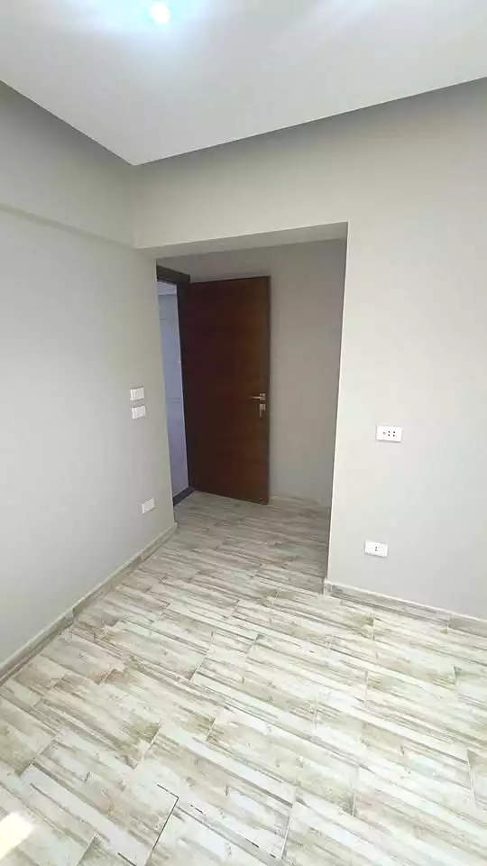 https://aqarmap.com.eg/ar/listing/7159146-for-rent-alexandria-lsywf-gamila-city-compound
