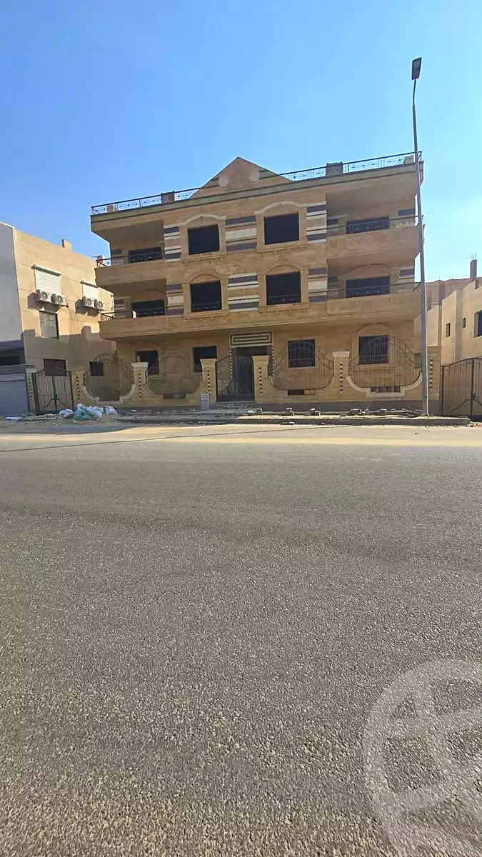 https://aqarmap.com.eg/ar/listing/7159255-for-sale-cairo-new-cairo-gharb-el-golf-emtedad-gharb-el-golf