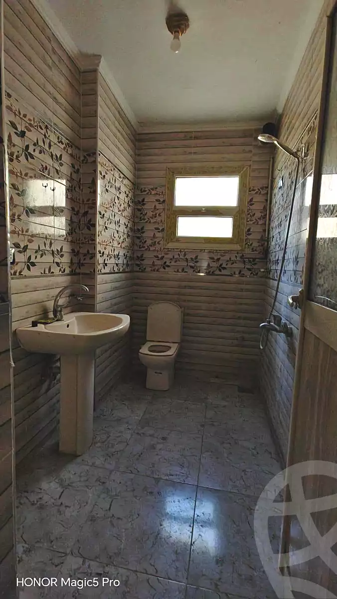 https://aqarmap.com.eg/en/listing/7159591-for-sale-cairo-helwan-helwan-el-sharkeya-mostafa-safwat-st