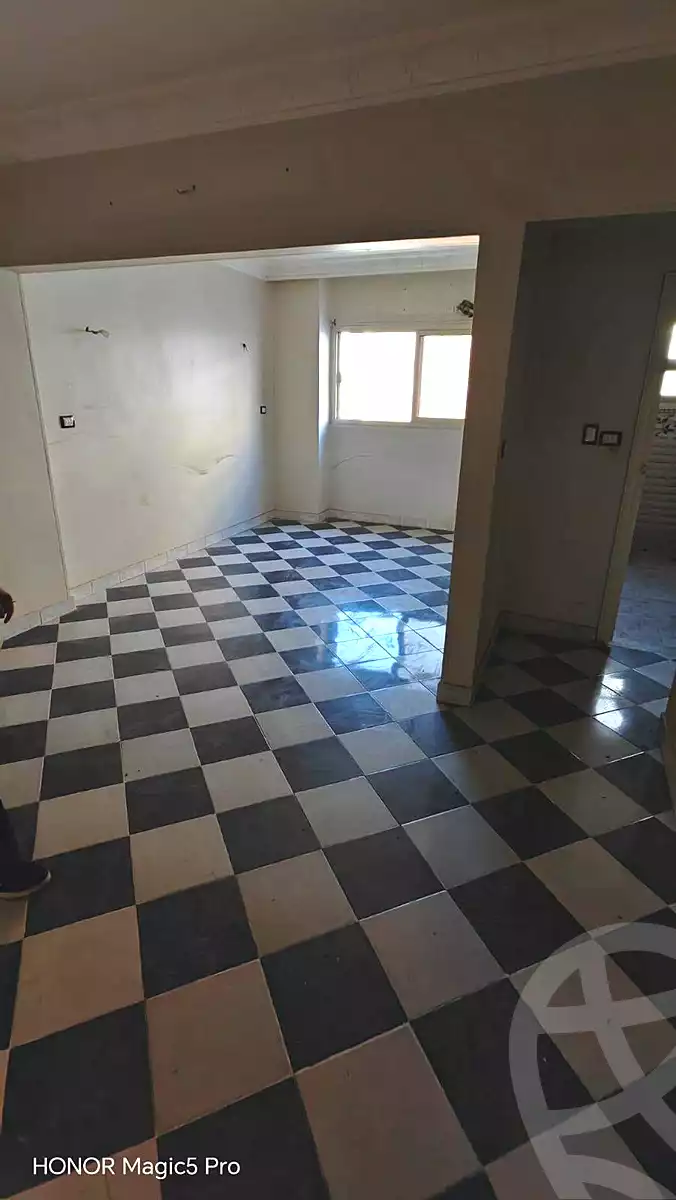 https://aqarmap.com.eg/en/listing/7159591-for-sale-cairo-helwan-helwan-el-sharkeya-mostafa-safwat-st