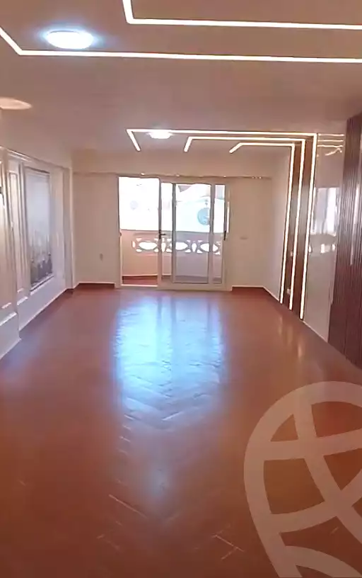 https://aqarmap.com.eg/ar/listing/7160355-for-sale-alexandria-sydy-bshr-sydy-bshr-bhry-khalil-hamada-st
