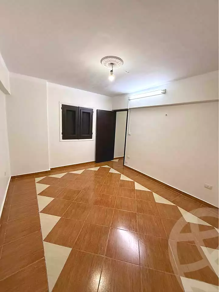 https://aqarmap.com.eg/ar/listing/7160417-for-sale-alexandria-el-asafra-l-sfr-bhry