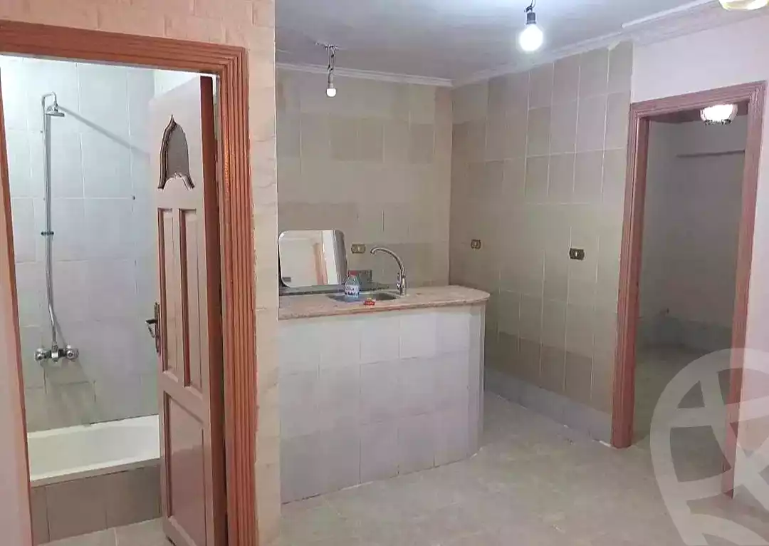 https://aqarmap.com.eg/ar/listing/7162351-for-sale-alexandria-al-agamy-lbytsh-shahr-al-assal-st