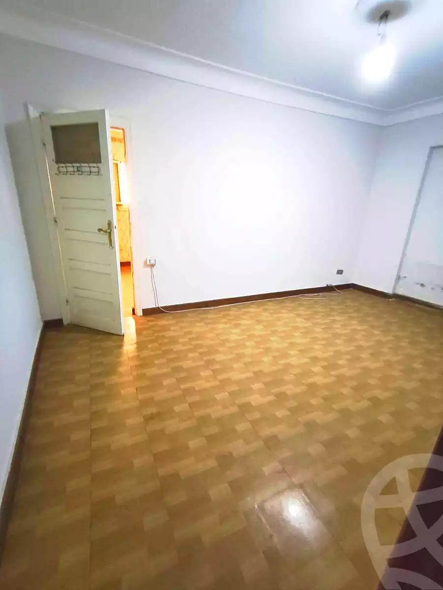 https://aqarmap.com.eg/en/listing/7162606-for-sale-alexandria-el-mandara-shr-jml-bd-lnsr