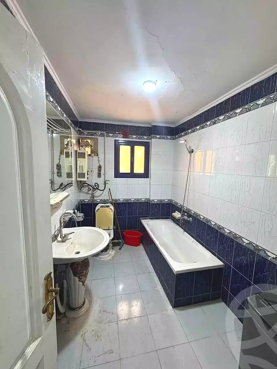 https://aqarmap.com.eg/ar/listing/7162730-for-rent-cairo-6th-of-october-el-ahyaa-neighborhood-2nd-divided-from-al-kafrawei-st