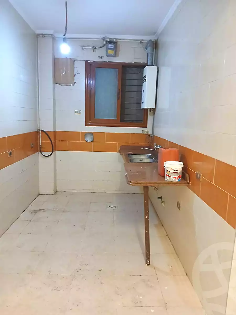https://aqarmap.com.eg/ar/listing/7162895-for-rent-cairo-6th-of-october-el-ahyaa-neighborhood-5th-street-2