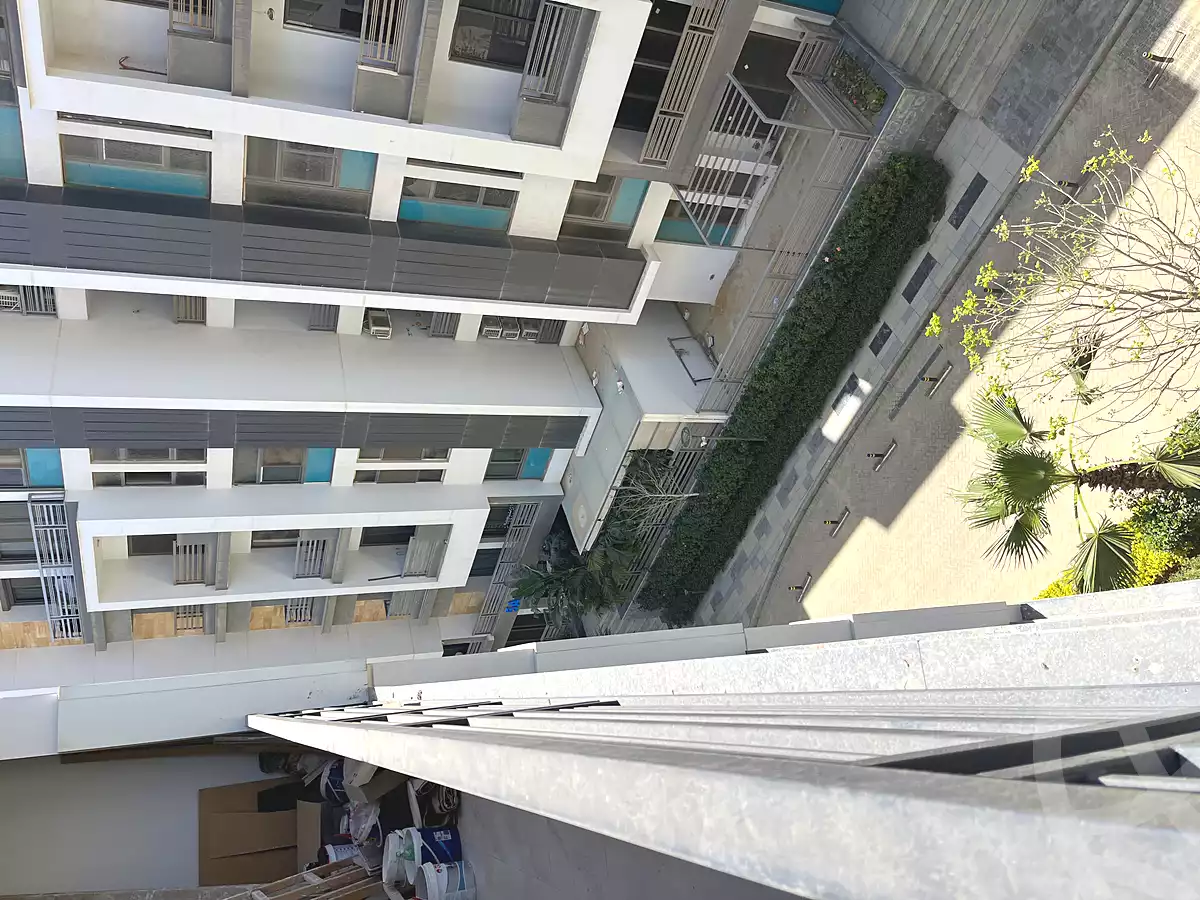https://aqarmap.com.eg/en/listing/6935500-for-sale-cairo-new-cairo-compounds-dh-ykwn-2-ryzydns-styl-hwm