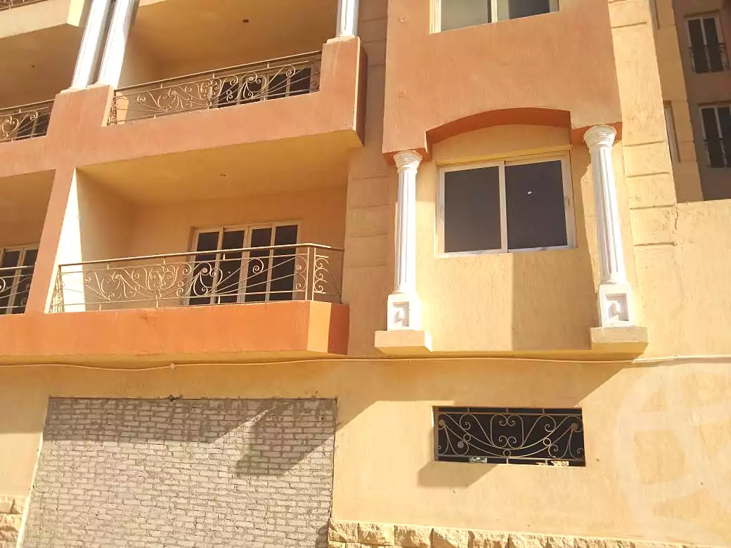 https://aqarmap.com.eg/ar/listing/7163080-for-sale-cairo-new-cairo-compounds-loaloat-new-cairo