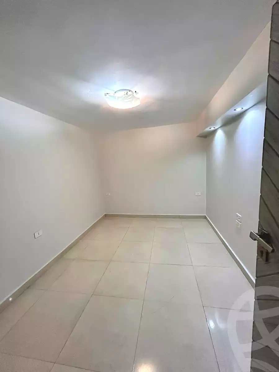https://aqarmap.com.eg/ar/listing/7163171-for-rent-cairo-new-cairo-ganob-el-akadamiya-south-academy-h-amr-ibn-el-ass-st