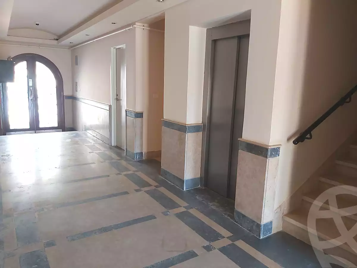https://aqarmap.com.eg/ar/listing/7163609-for-rent-cairo-new-cairo-compounds-hyde-park-centre-ville-hyde-park