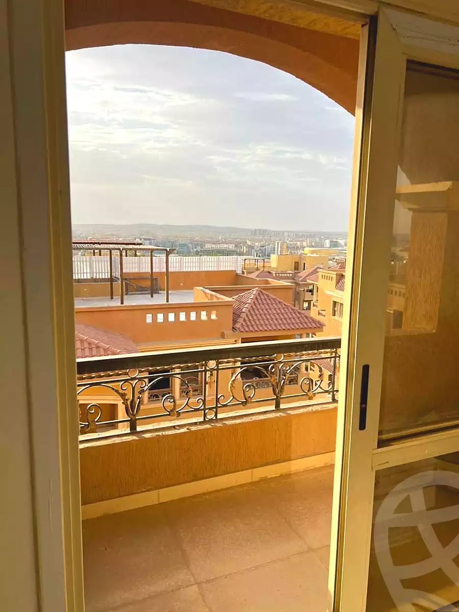 https://aqarmap.com.eg/en/listing/7163760-for-sale-cairo-el-sheikh-zayed-city-compounds-el-khamayel