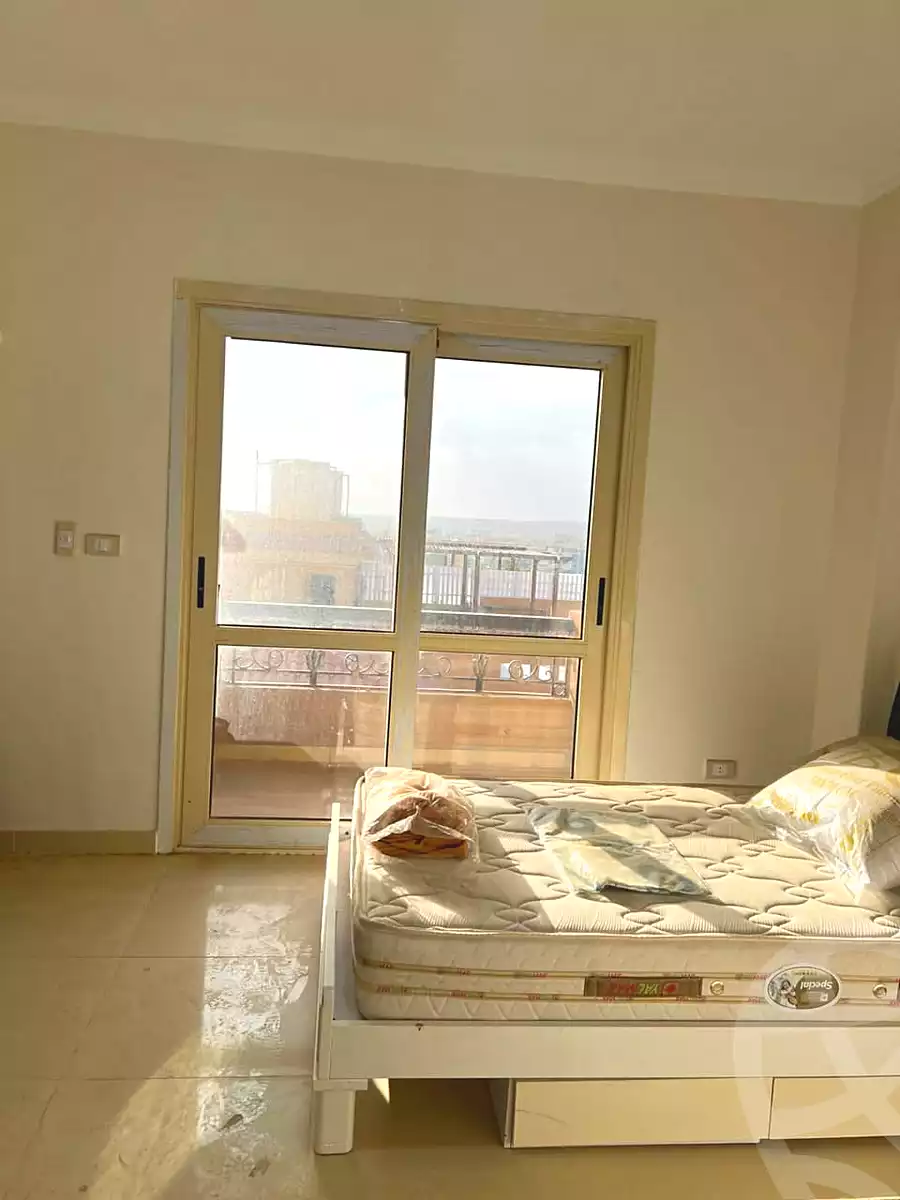 https://aqarmap.com.eg/en/listing/7163760-for-sale-cairo-el-sheikh-zayed-city-compounds-el-khamayel