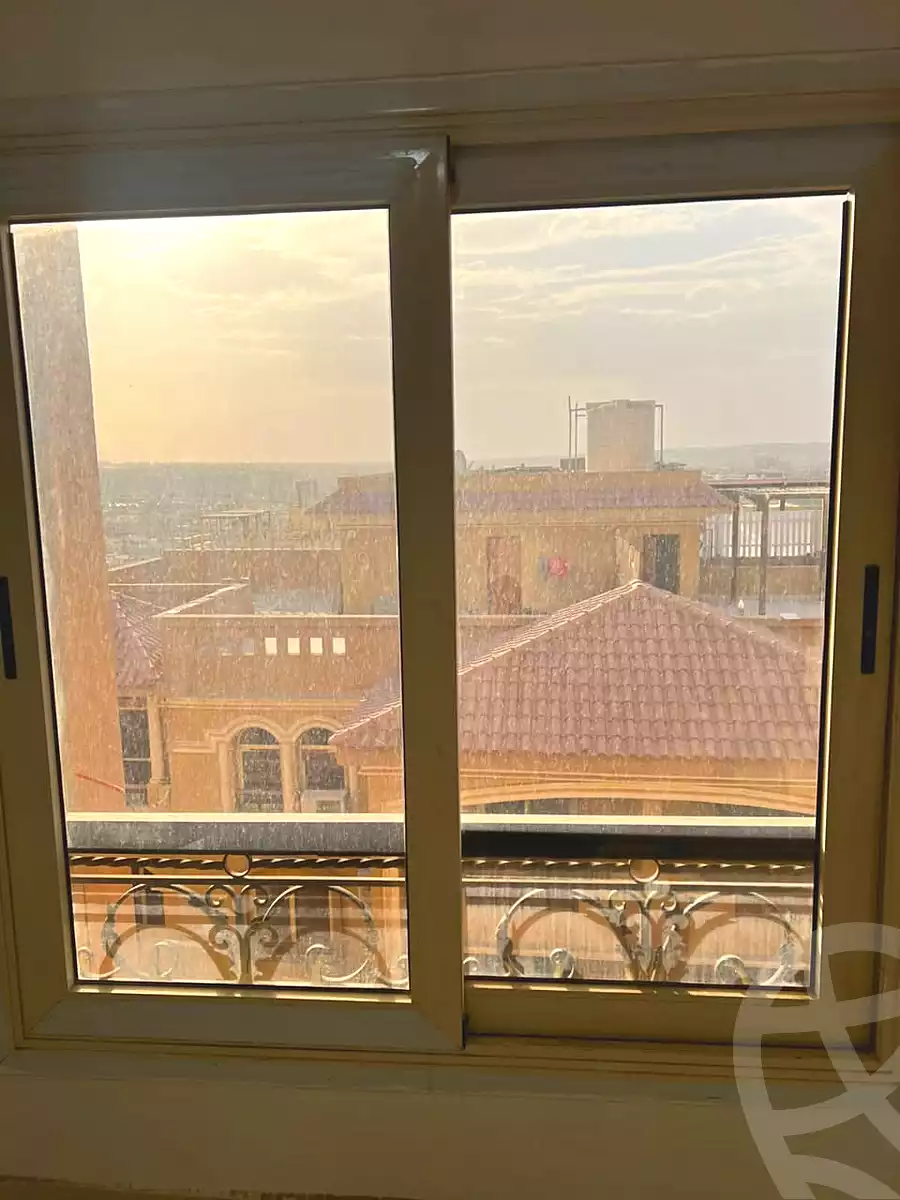 https://aqarmap.com.eg/en/listing/7163760-for-sale-cairo-el-sheikh-zayed-city-compounds-el-khamayel