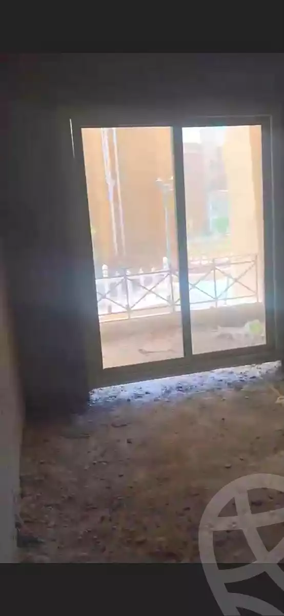 https://aqarmap.com.eg/en/listing/7163767-for-sale-cairo-el-sheikh-zayed-city-compounds-el-khamayel