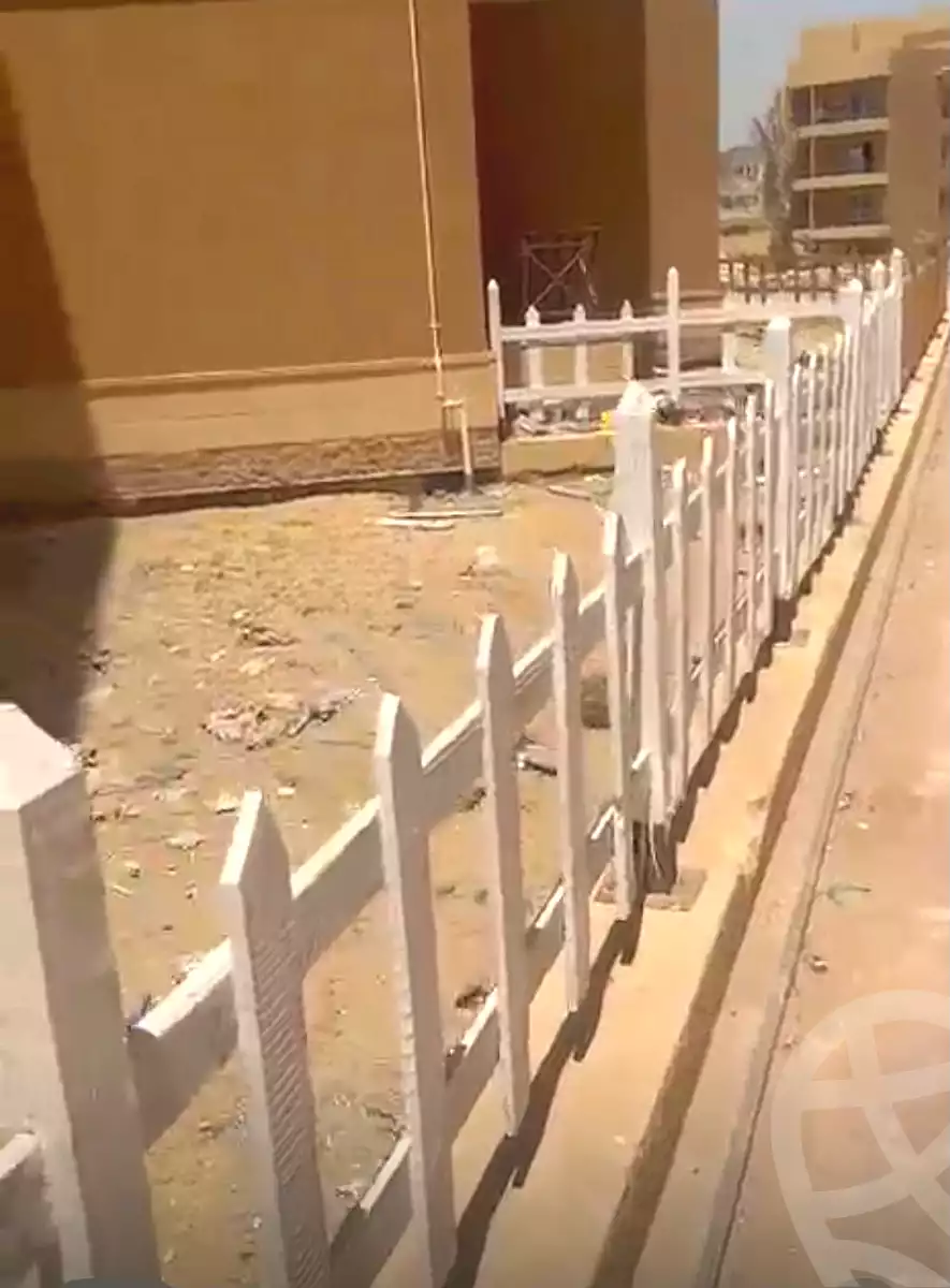 https://aqarmap.com.eg/en/listing/7163767-for-sale-cairo-el-sheikh-zayed-city-compounds-el-khamayel