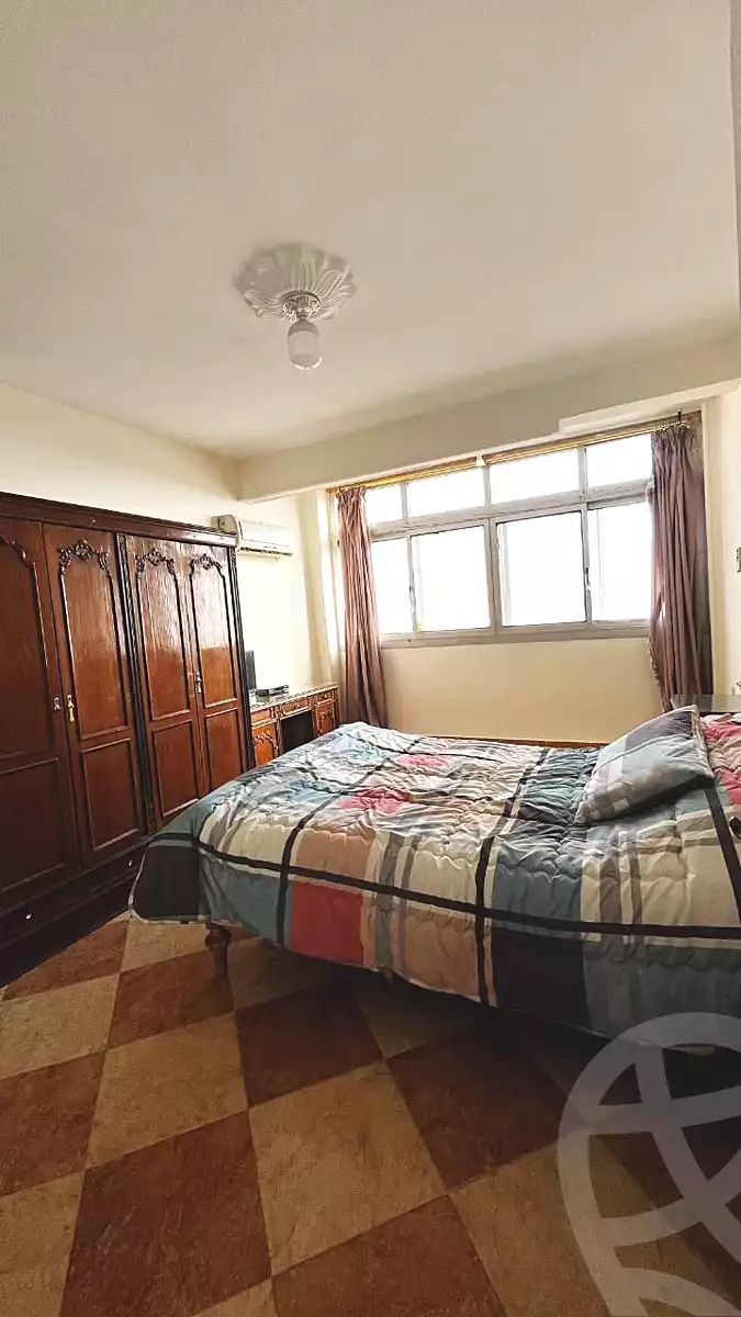 https://aqarmap.com.eg/ar/listing/7163781-for-sale-cairo-el-sheikh-zayed-city-el-hay-elawel-street-50