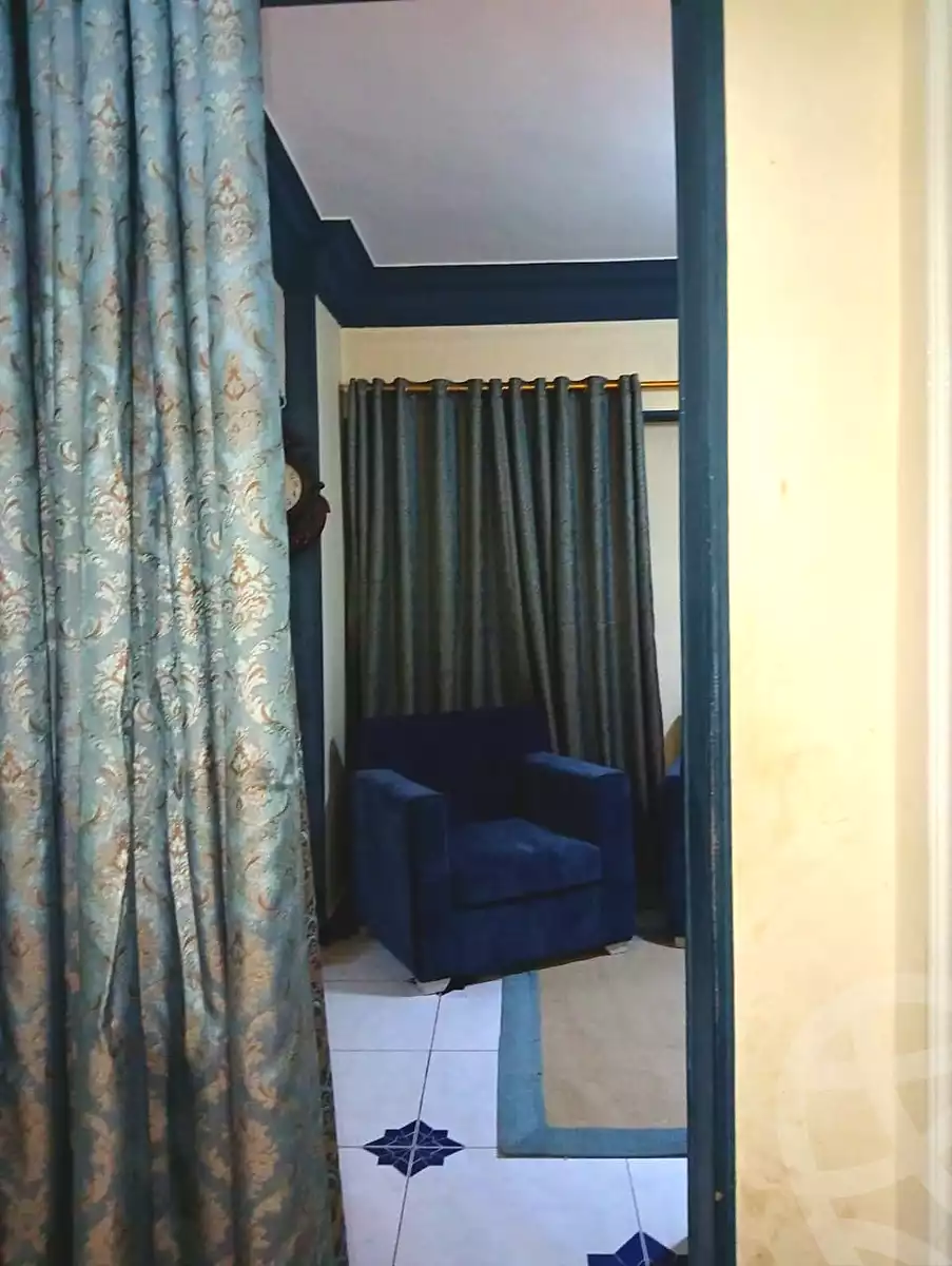 https://aqarmap.com.eg/ar/listing/7164031-for-sale-cairo-6th-of-october-el-ahyaa-neighborhood-2nd-divided-from-al-kafrawei-st