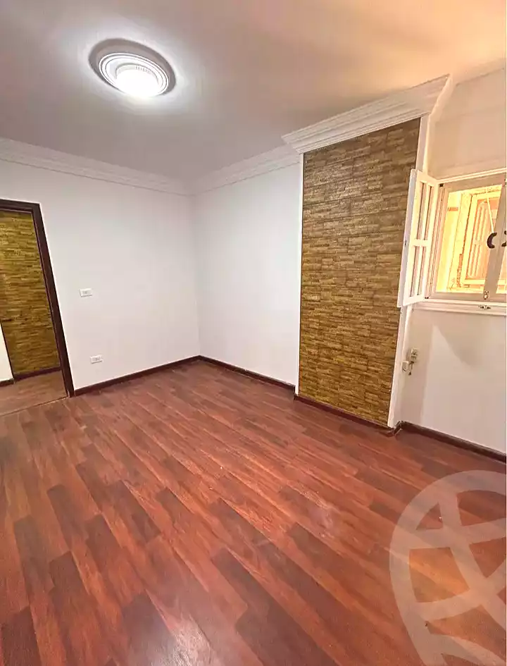 https://aqarmap.com.eg/ar/listing/7165215-for-sale-alexandria-sydy-bshr-sydy-bshr-bhry-shr-mhmd-njyb