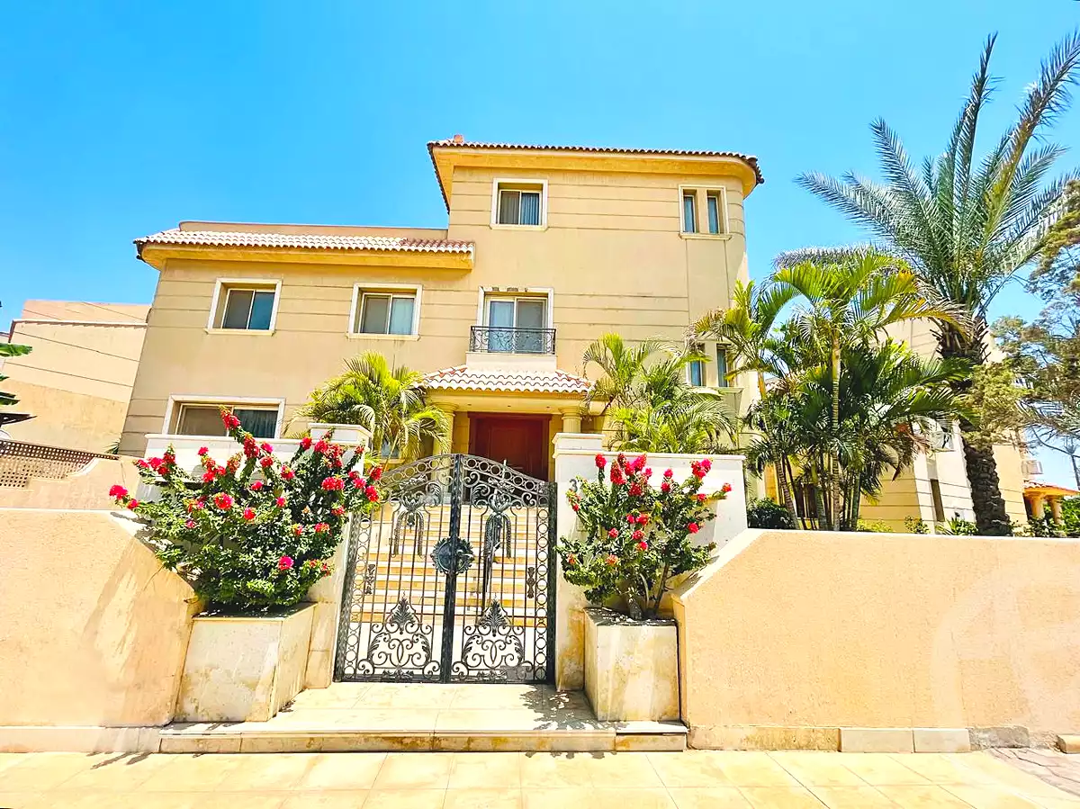 https://aqarmap.com.eg/en/listing/7165582-for-sale-cairo-el-shorouk-compounds-ganet-el-shorouk