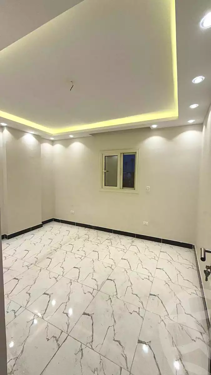 https://aqarmap.com.eg/ar/listing/7165690-for-sale-cairo-6th-of-october-el-ahyaa-neighborhood-3rd-al-hay-al-thalith-st