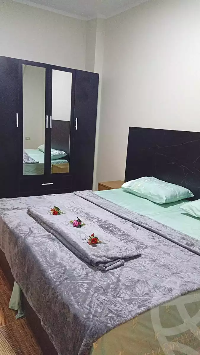https://aqarmap.com.eg/ar/listing/7165708-for-sale-cairo-6th-of-october-el-ahyaa-neighborhood-3rd-al-hay-al-thalith-st
