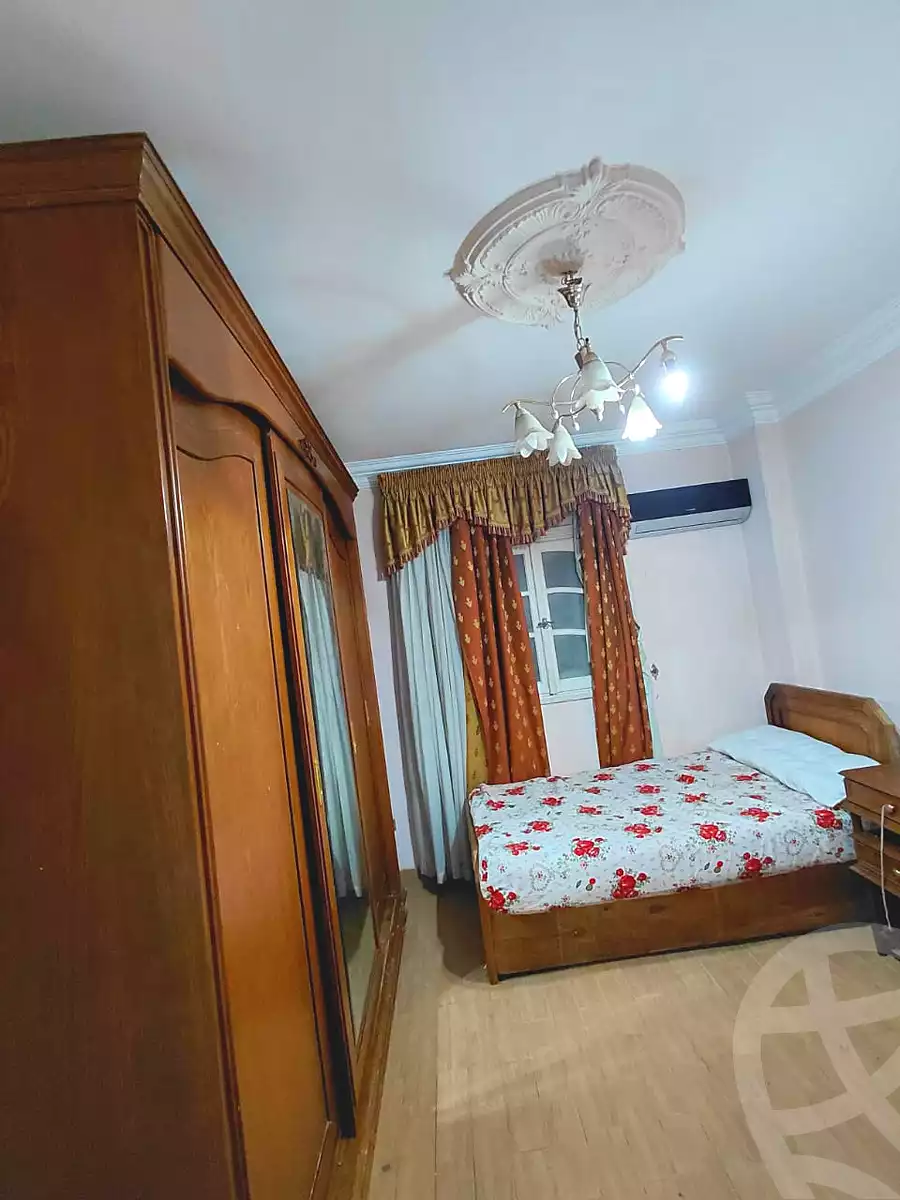 https://aqarmap.com.eg/ar/listing/7165785-for-rent-cairo-6th-of-october-el-ahyaa-neighborhood-2nd-divided-from-al-kafrawei-st