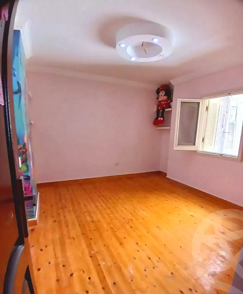 https://aqarmap.com.eg/ar/listing/7165955-for-rent-alexandria-glim