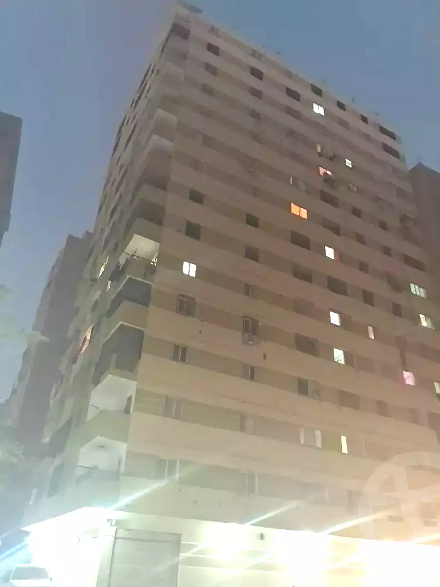 https://aqarmap.com.eg/en/listing/7165986-for-sale-cairo-helwan-hadayek-helwan-nile-corniche-st