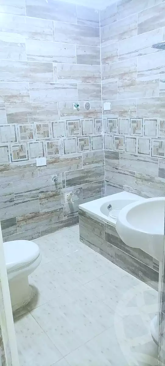 https://aqarmap.com.eg/ar/listing/7166505-for-sale-alexandria-al-agamy-el-hanouvel-yathreb-st