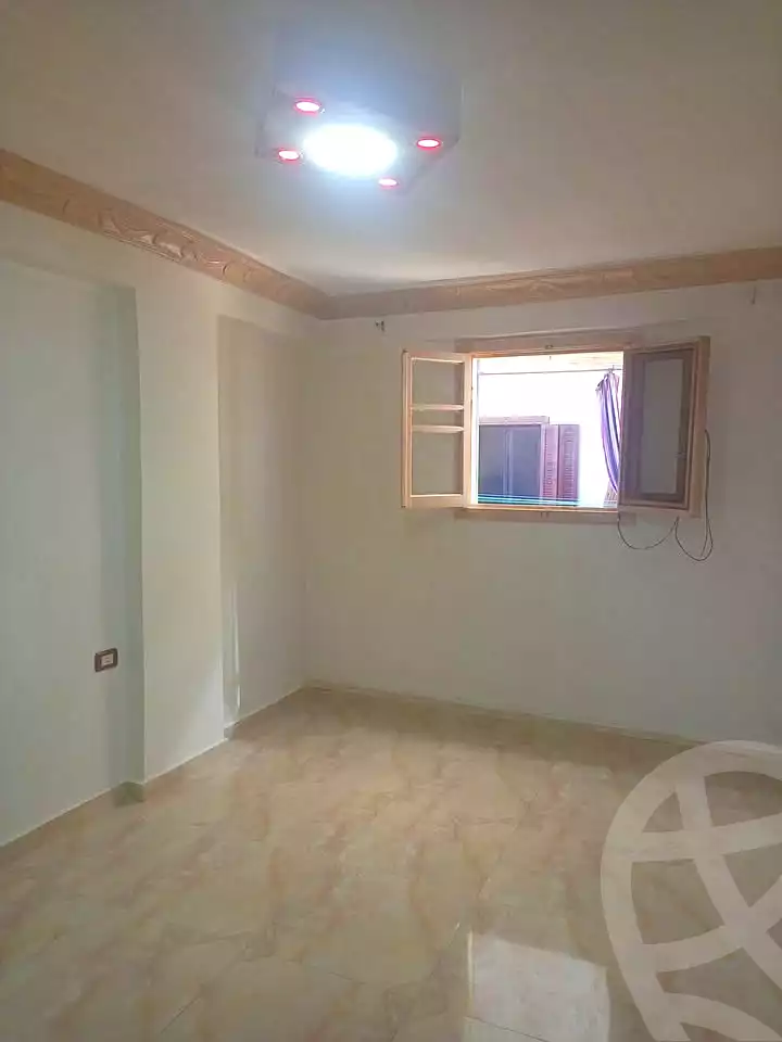 https://aqarmap.com.eg/ar/listing/7166853-for-sale-alexandria-new-miami-street-16