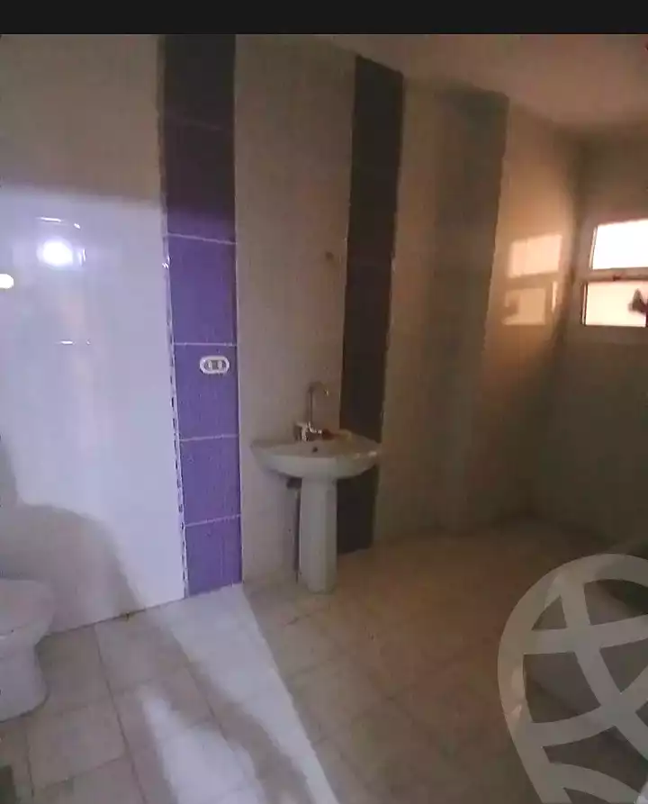 https://aqarmap.com.eg/en/listing/7167110-for-sale-alexandria-ganaklis-shr-mrtdy-bsh